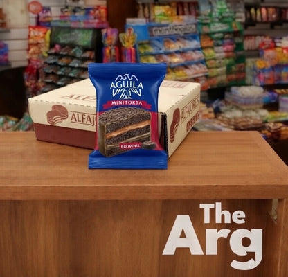 Águila Brownie Alfajor Minicake with Dulce de Leche Box 21 Units 71.5g / 2.52 oz Each