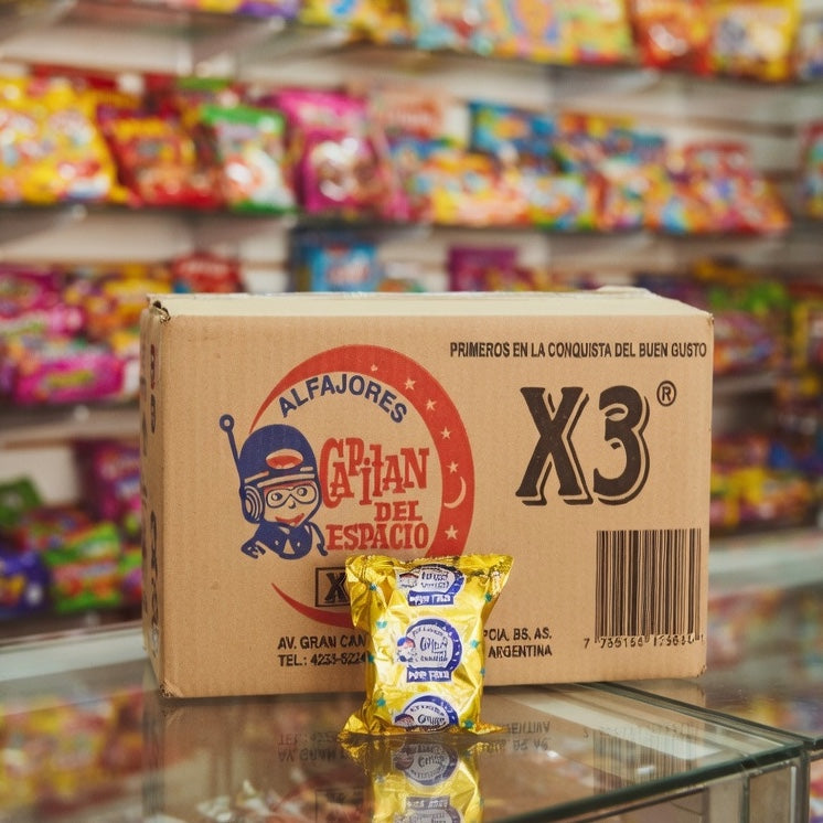 Capitán del Espacio Triple Alfajor Box (24 Units) | Chocolate & Dulce de Leche 80g Each