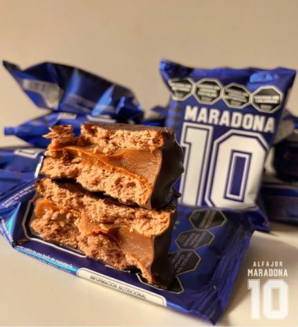 Maradona Classic Chocolate Alfajor with Dulce de Leche Filling 60g