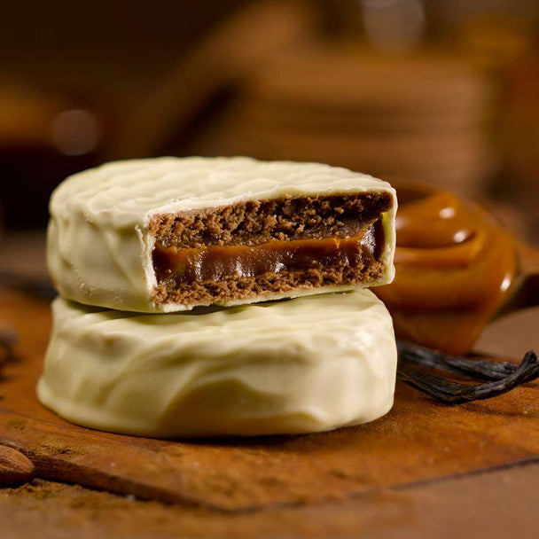Cachafaz Black & White Chocolate Alfajores | Mixed Box of 12 | 720 g